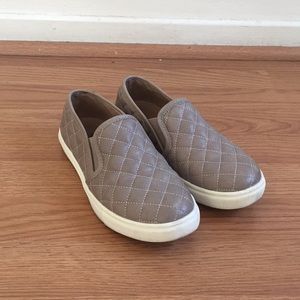 Gently worn Steve Madden shoes